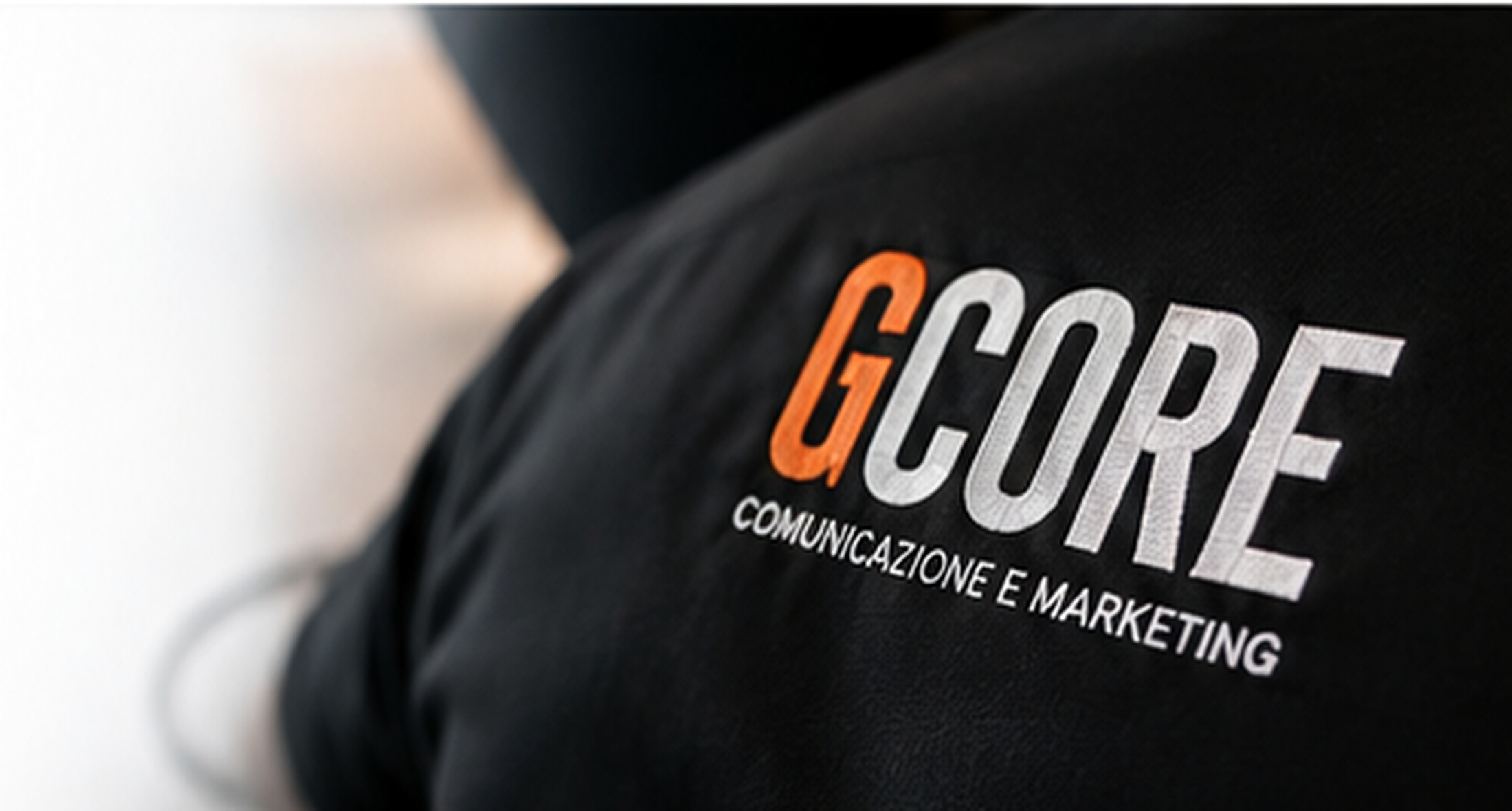 GCORE LAB merchandising e abbigliamento personalizzato